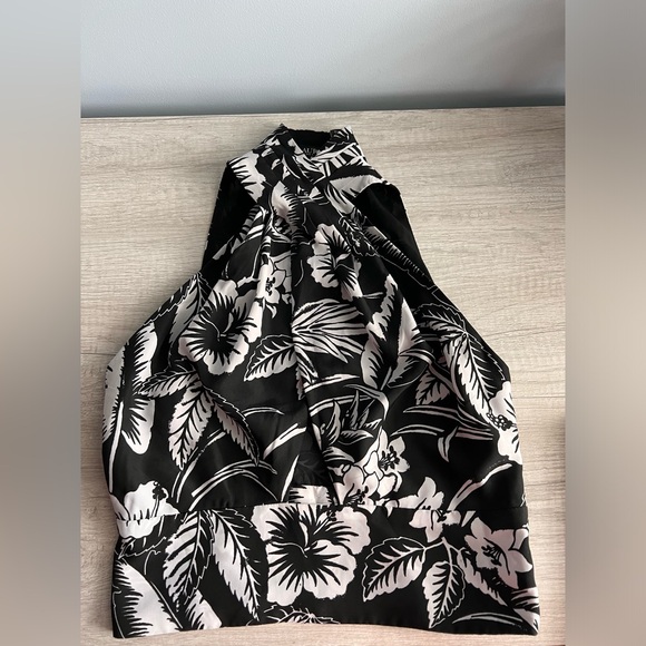 LAUREN RALPH LAUREN Women's Floral Crepe Cropped Halter Blouse - Picture 7 of 10